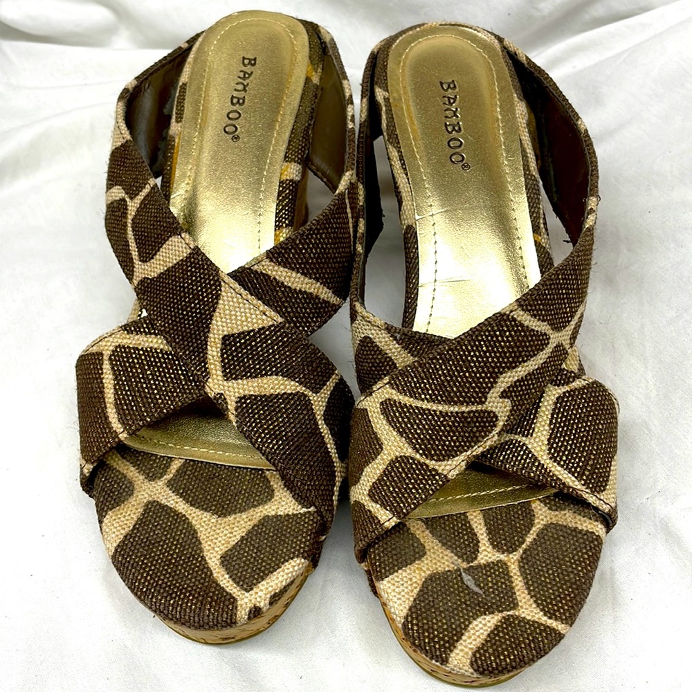 Bamboo wedge heel giraffe print shoes ladies sz 7